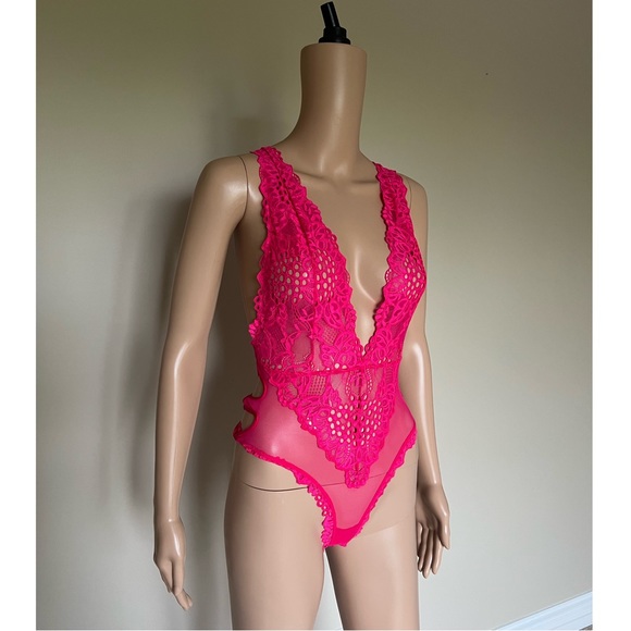NWOT Victoria's Secret hot pink teddy - Picture 2 of 7
